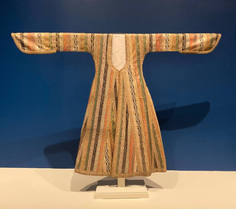 Womanʻs Robe