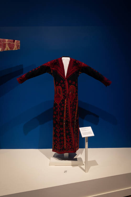 Thobe (woman’s robe)