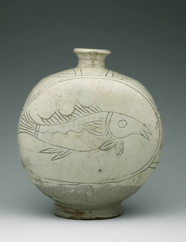 Flask Bottle with Fish Design